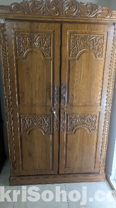 সেগুন কাঠের আলমারি